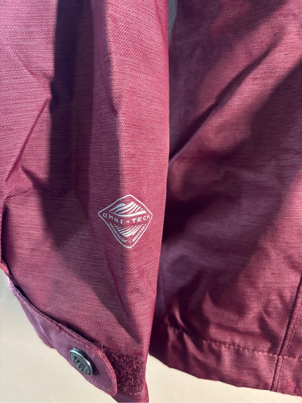 Columbia Rain Jacket in Maroon | Women’s XS, excellent condition - Picture 4 of 9